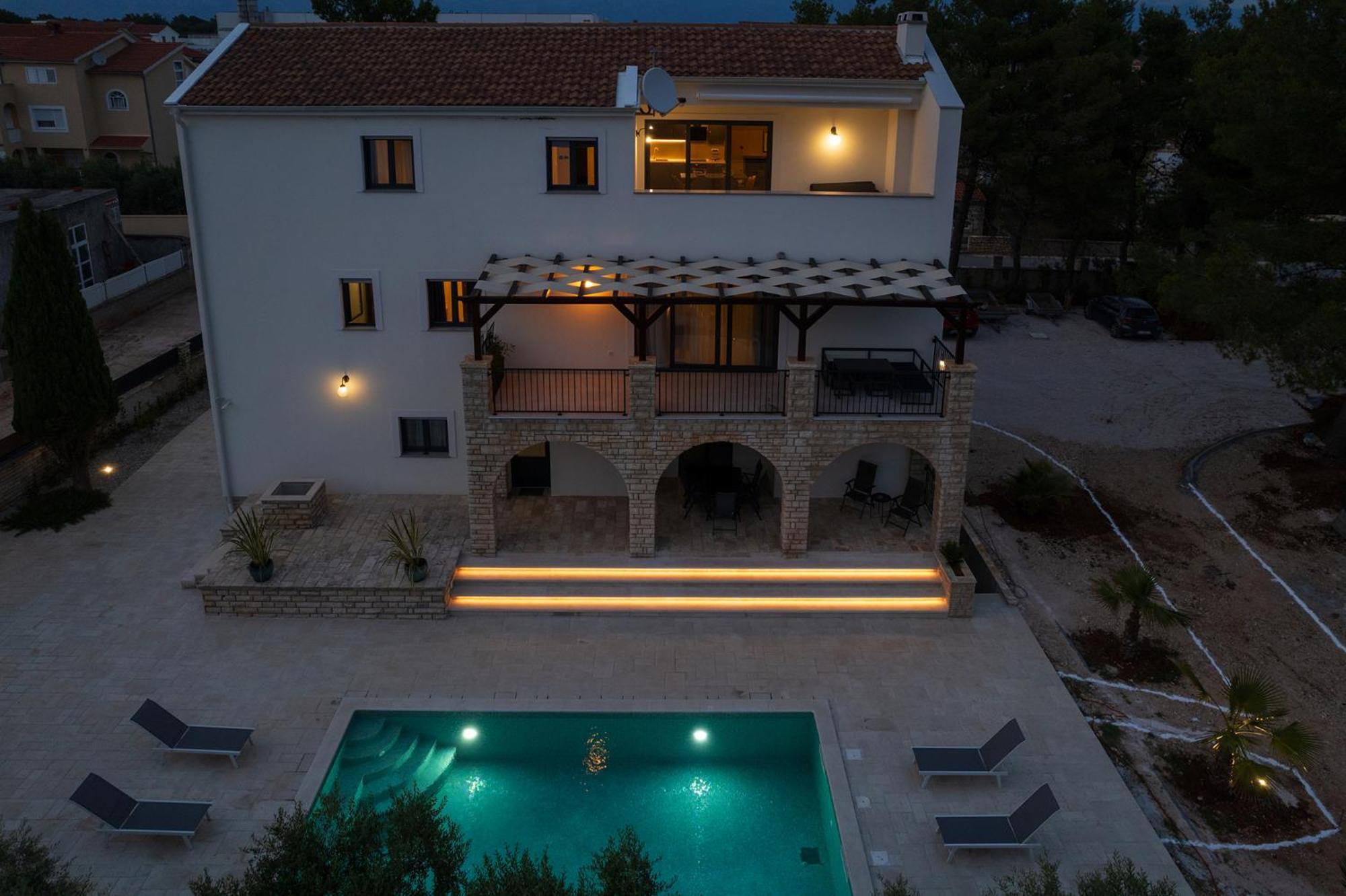 Villa Jalan Vrsi Buitenkant foto